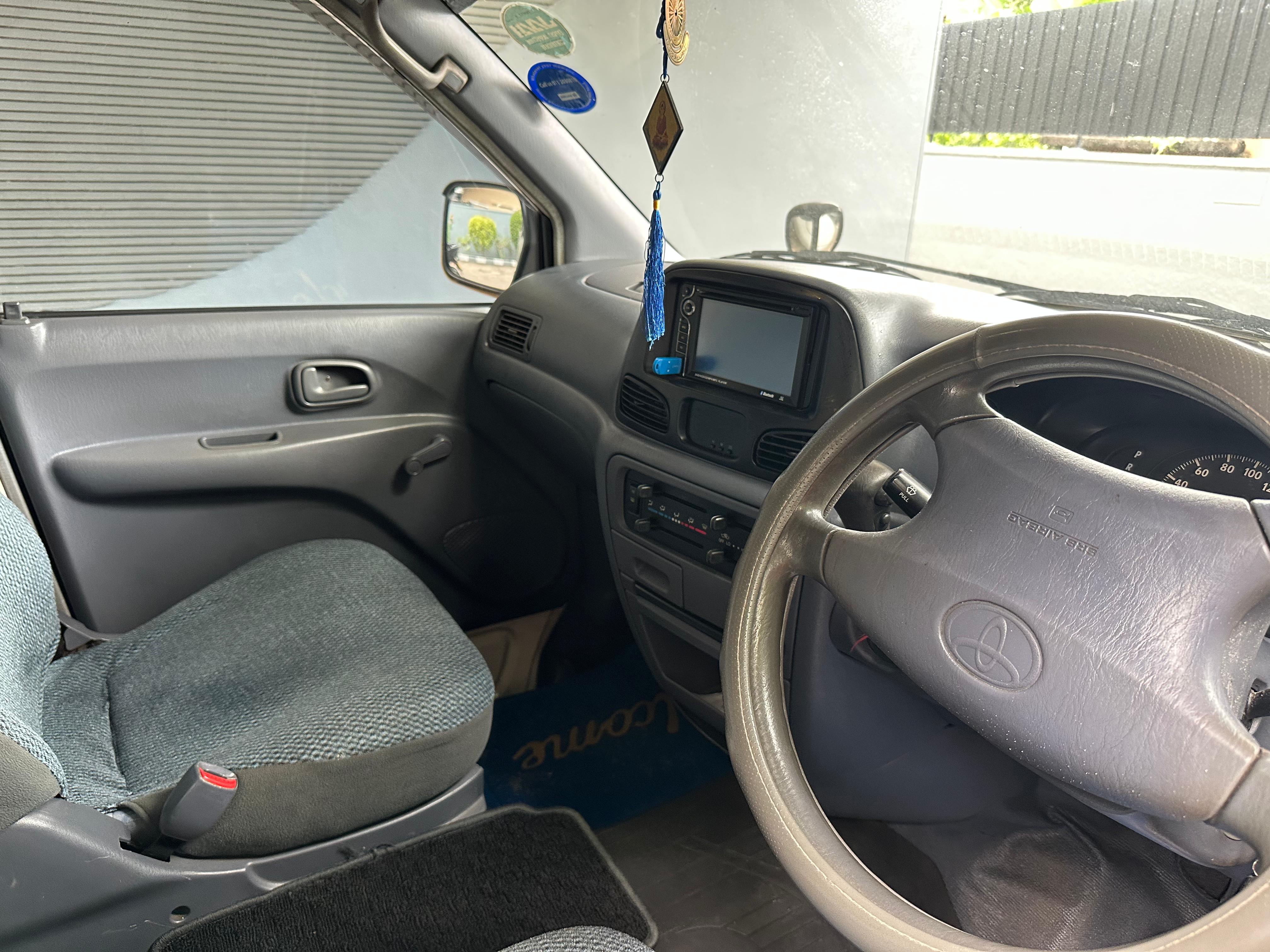 Toyota Noah 2007 - Used Van sale in Sri Lanka - patpat.lk