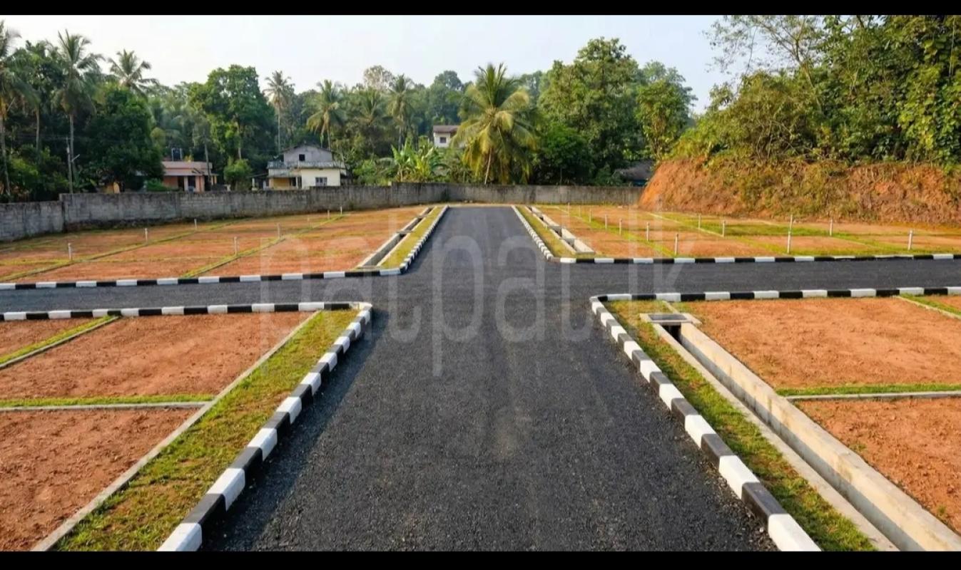 Residential Land for Sale in Kaluaggala