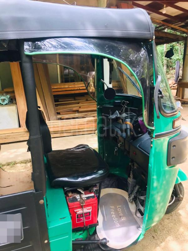Bajaj 4 stroke 2014 - பயன்படுத்தப்பட்டது முச்சக்கர வண்டி sale in Sri Lanka - patpat.lk