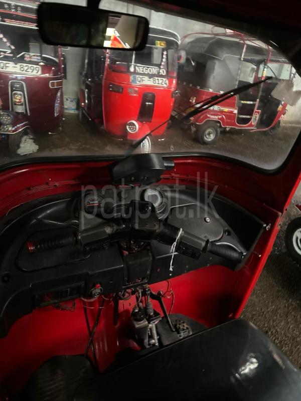 Bajaj 4 stroke 2012 - பயன்படுத்தப்பட்டது முச்சக்கர வண்டி sale in Sri Lanka - patpat.lk