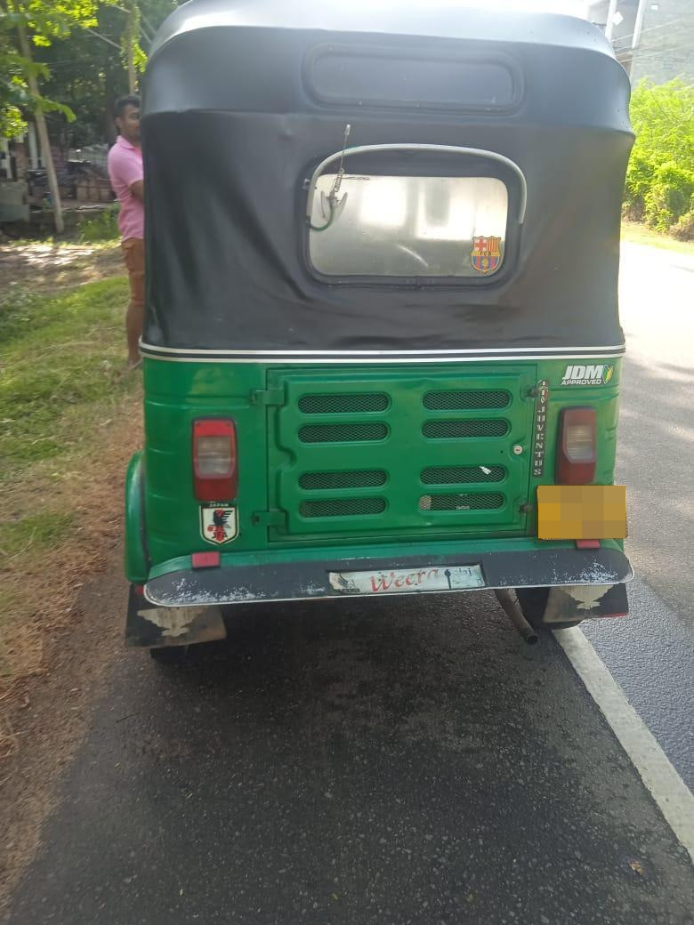 Bajaj 2 stroke 2006 - பயன்படுத்தப்பட்டது முச்சக்கர வண்டி sale in Sri Lanka - patpat.lk