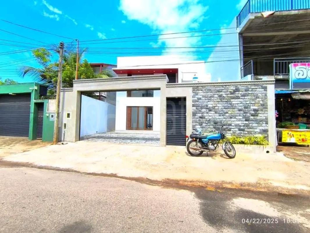 House for Sale in Athurugiriya