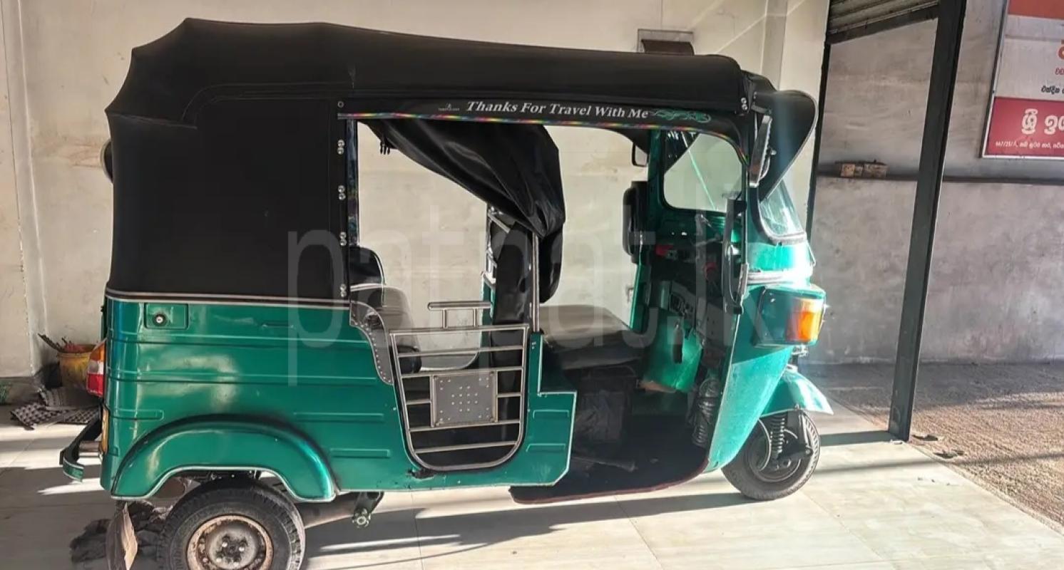 Bajaj 4 stroke 2012 - Used Three wheeler sale in Sri Lanka - patpat.lk