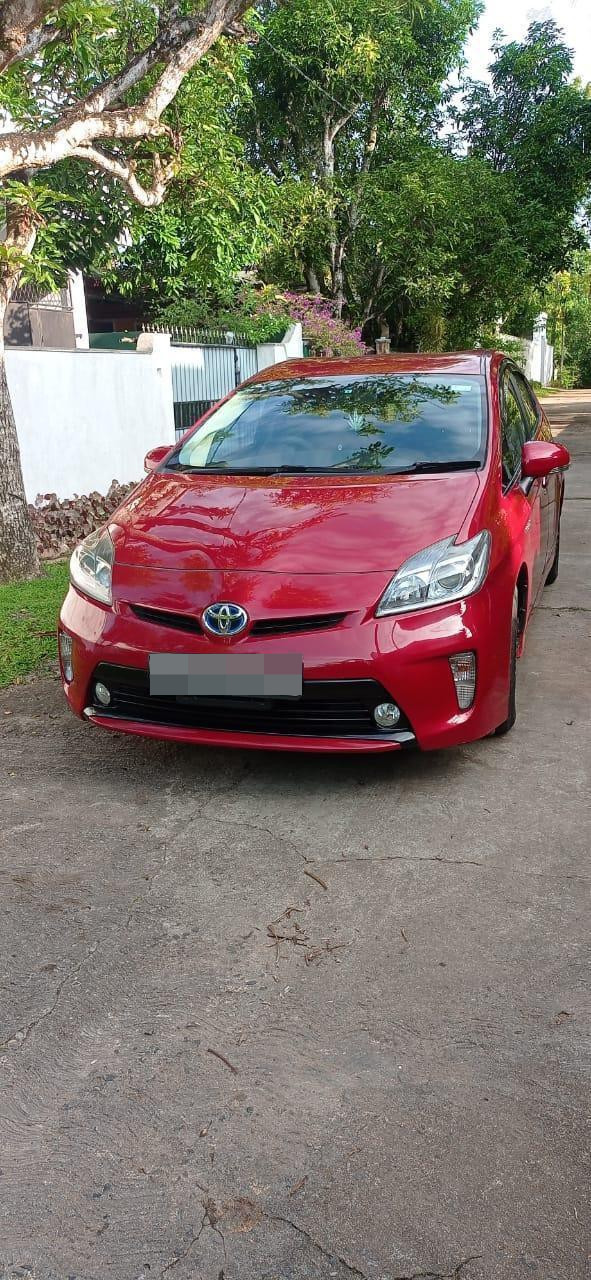 Toyota Prius 2012 - භාවිතා කරන ලද කාර් sale in Sri Lanka - patpat.lk