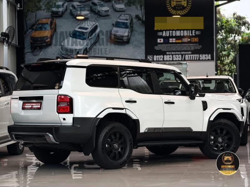 Advertisement image 4