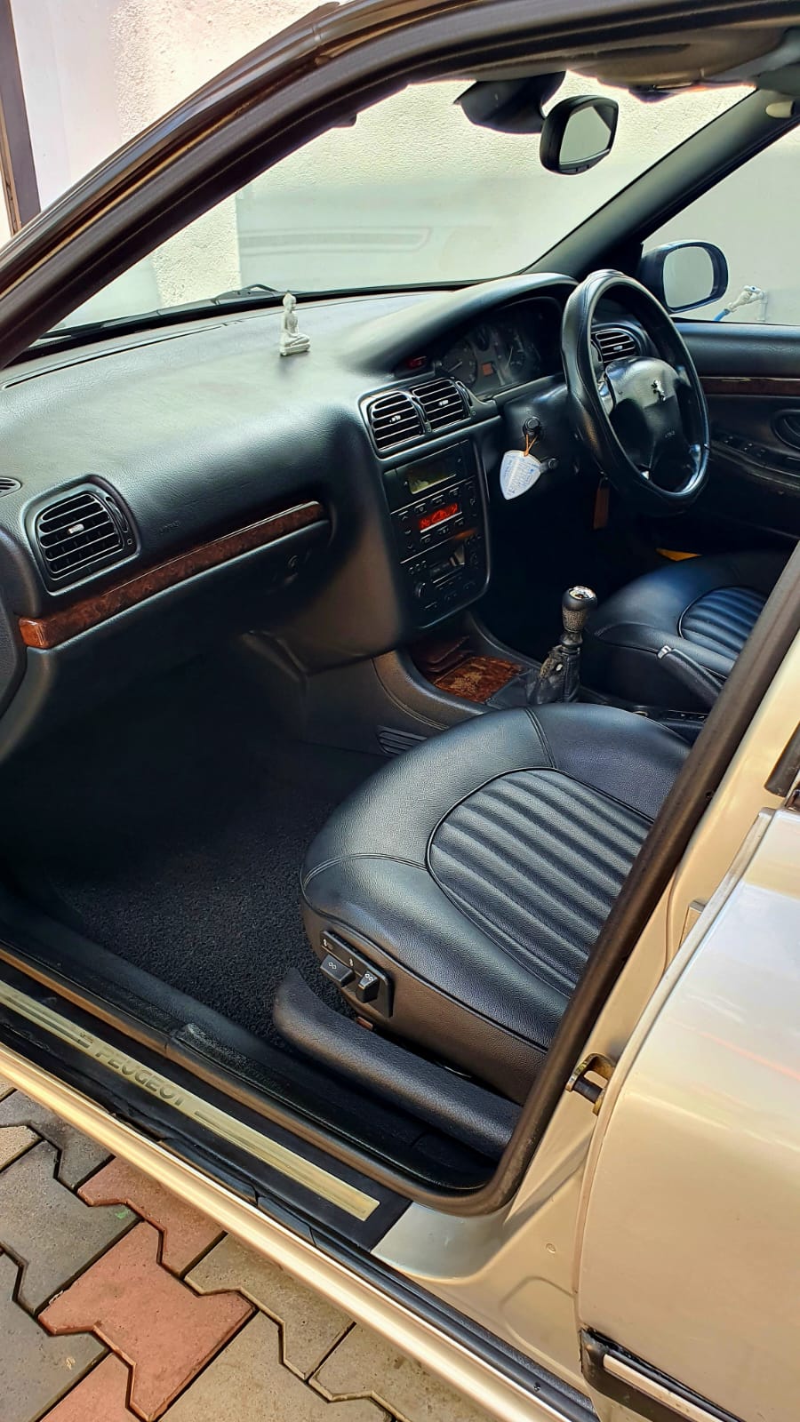 Peugeot Car 2000 - Used Car sale in Sri Lanka - patpat.lk