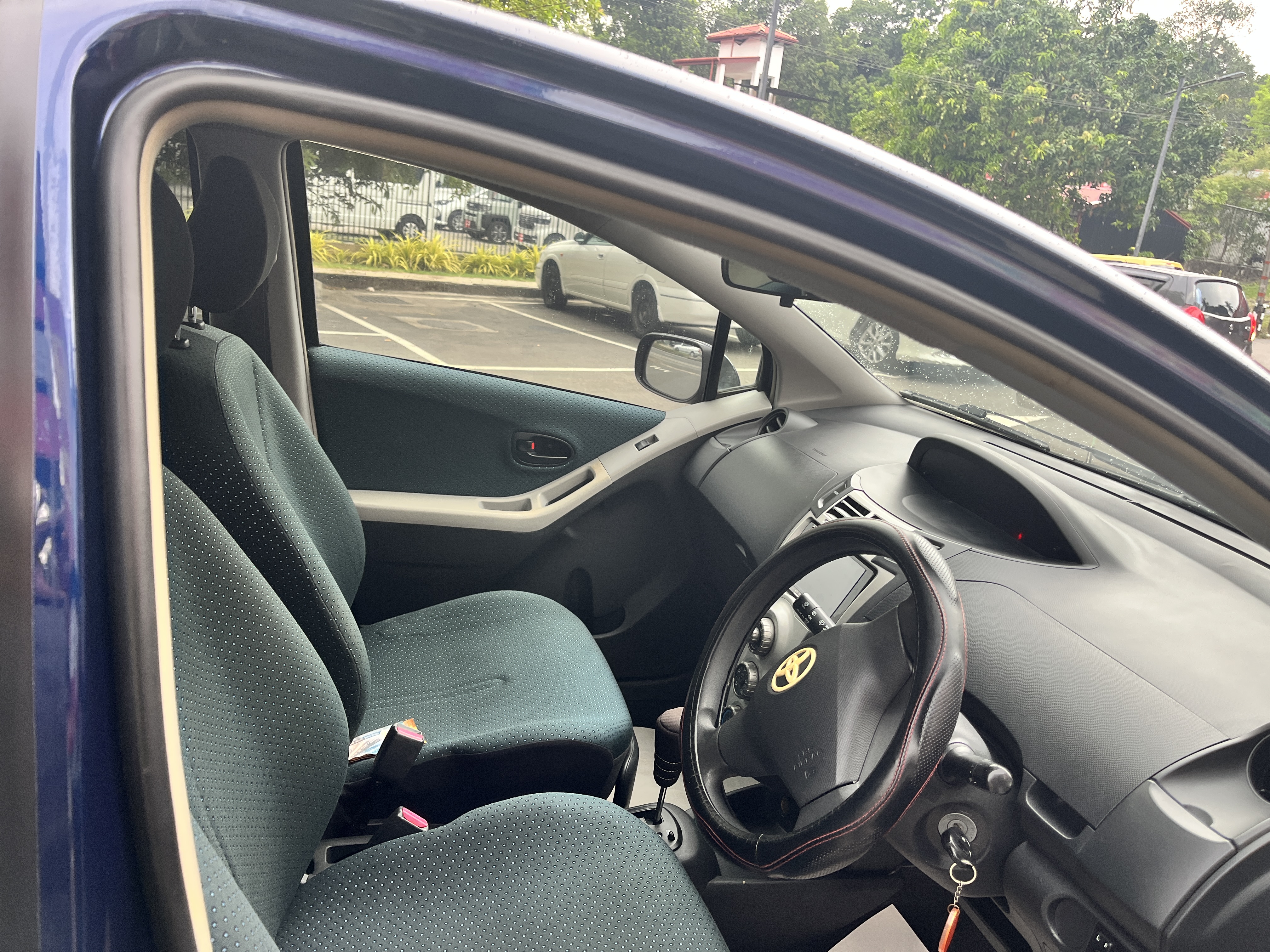 Toyota Vitz 2005 - Used Car sale in Sri Lanka - patpat.lk