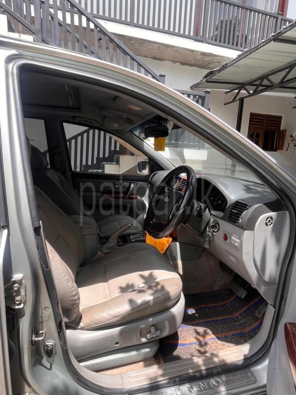 KIA Sorento 2003 - பயன்படுத்தப்பட்டது SUV sale in Sri Lanka - patpat.lk
