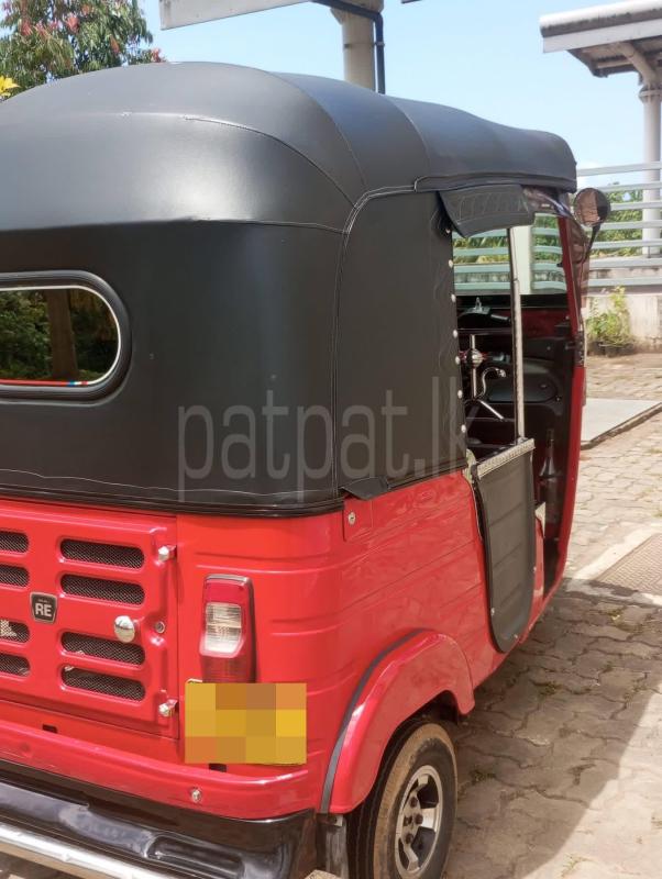 Bajaj 4 stroke 2015 - பயன்படுத்தப்பட்டது முச்சக்கர வண்டி sale in Sri Lanka - patpat.lk