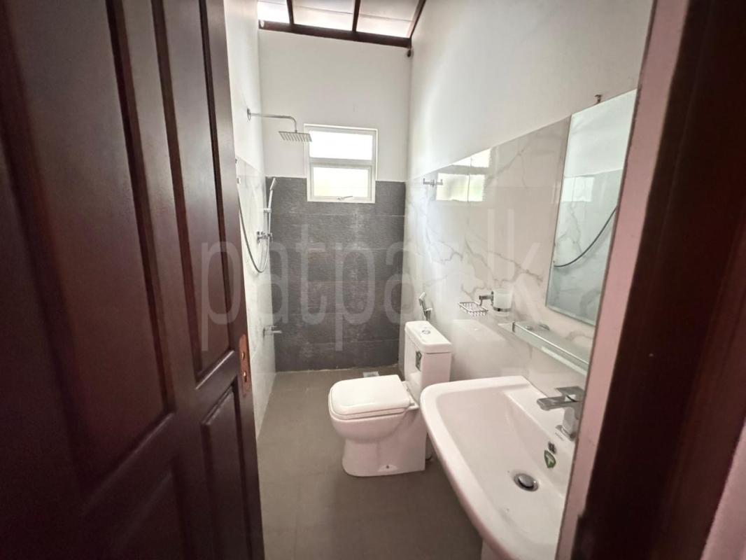 Advertisement image 9