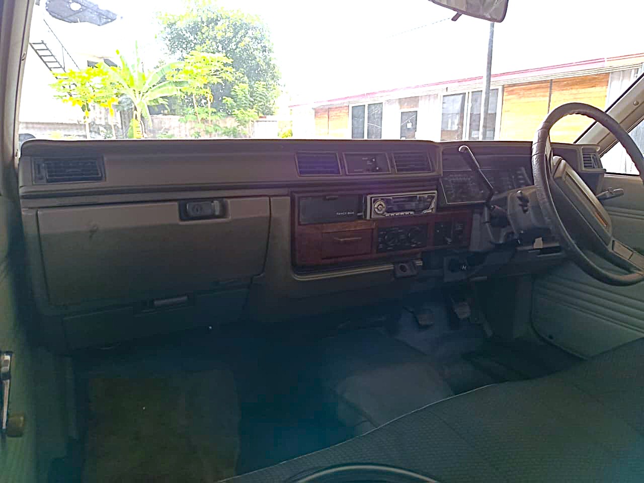 Nissan Cedric 1981 - Used Car sale in Sri Lanka - patpat.lk