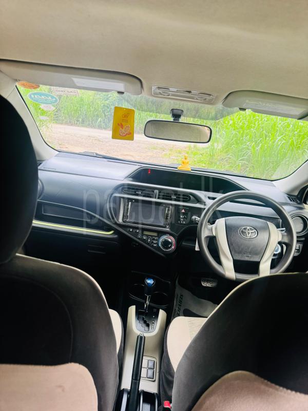 Toyota Aqua 2013 - பயன்படுத்தப்பட்டது கார் sale in Sri Lanka - patpat.lk