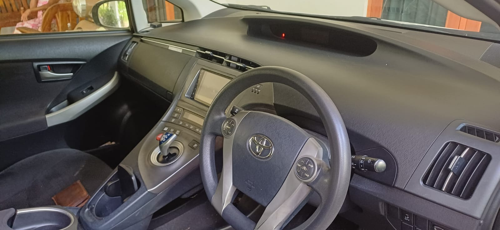Toyota Prius 2014 - Used Car sale in Sri Lanka - patpat.lk