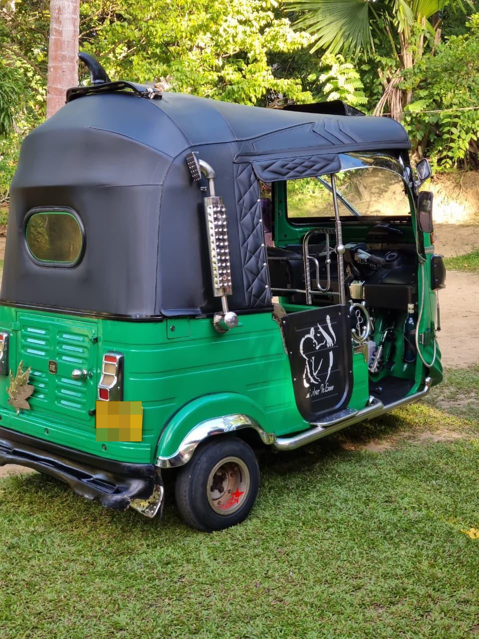 Bajaj 4 stroke 2014 - பயன்படுத்தப்பட்டது முச்சக்கர வண்டி sale in Sri Lanka - patpat.lk