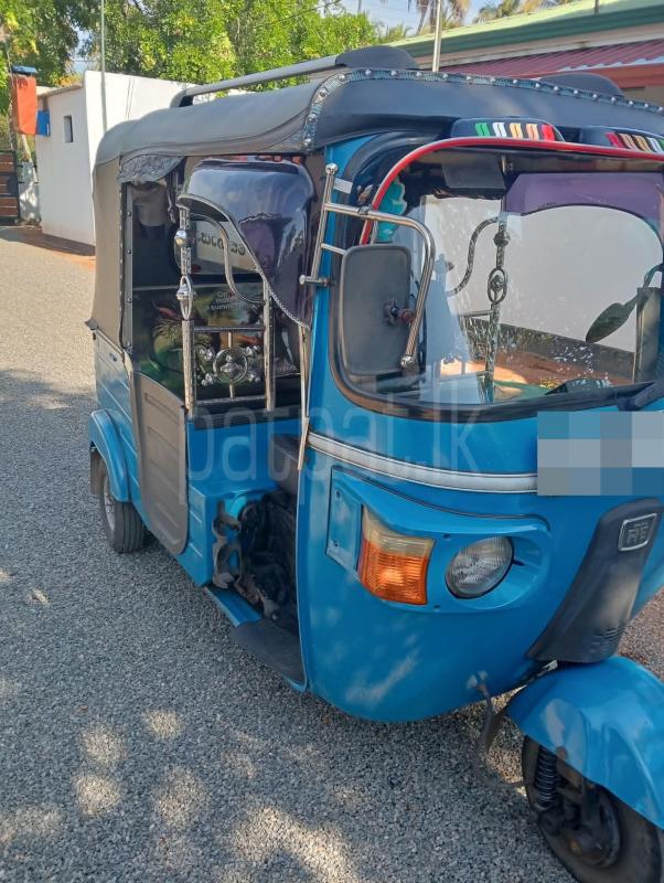 Bajaj 4 stroke 2010 - භාවිතා කරන ලද ත්‍රිරෝද රථය sale in Sri Lanka - patpat.lk
