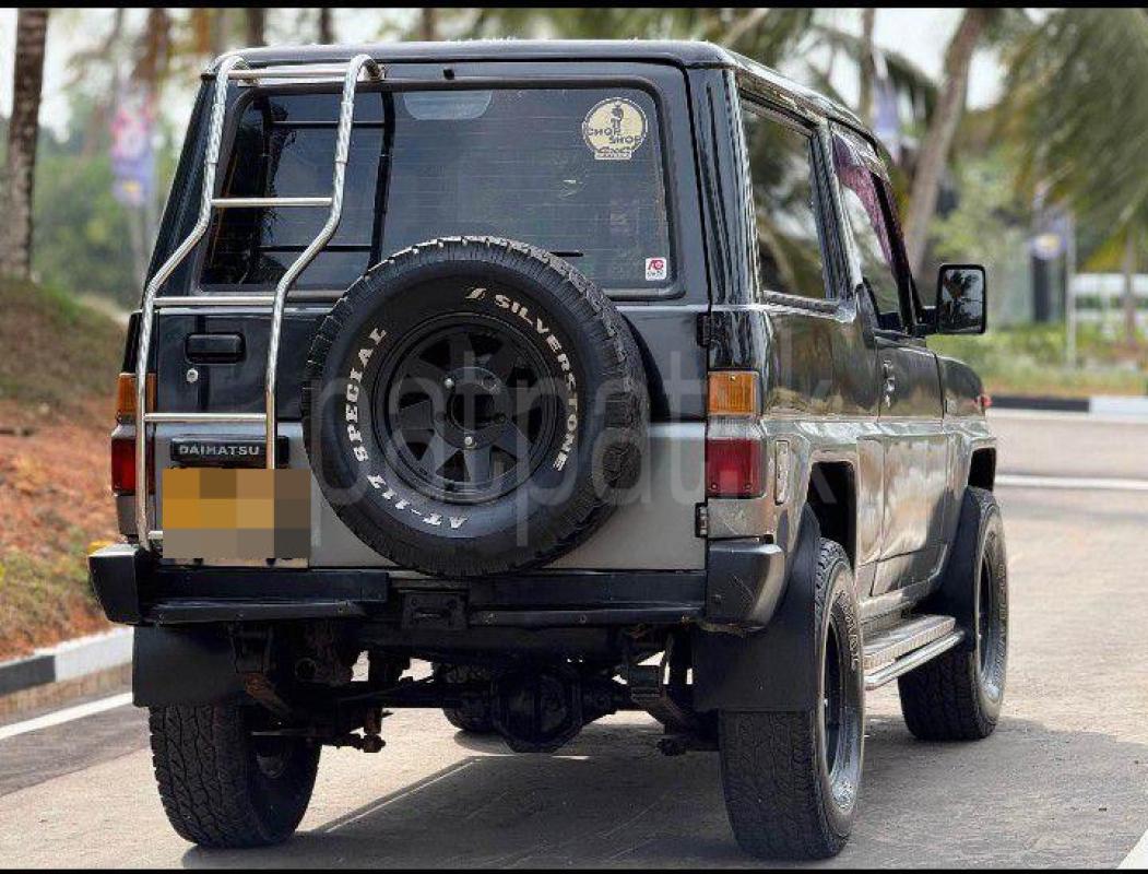 Daihatsu Rocky 1986 - பயன்படுத்தப்பட்டது SUV sale in Sri Lanka - patpat.lk