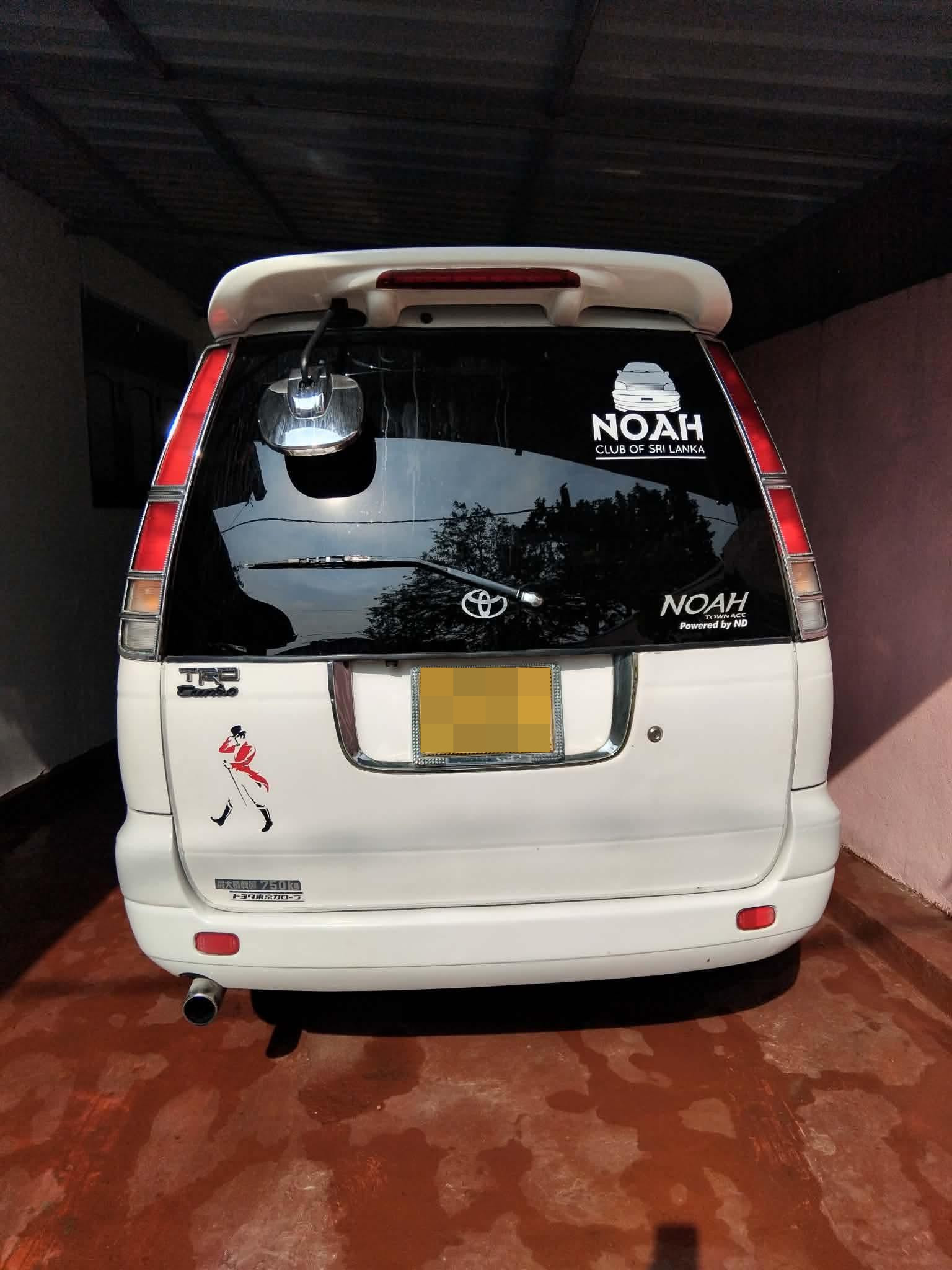Toyota Noah 2001 - භාවිතා කරන ලද වෑන් රථය sale in Sri Lanka - patpat.lk