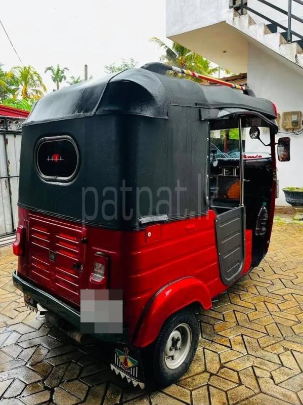 Bajaj 4 stroke 2014 - பயன்படுத்தப்பட்டது முச்சக்கர வண்டி sale in Sri Lanka - patpat.lk