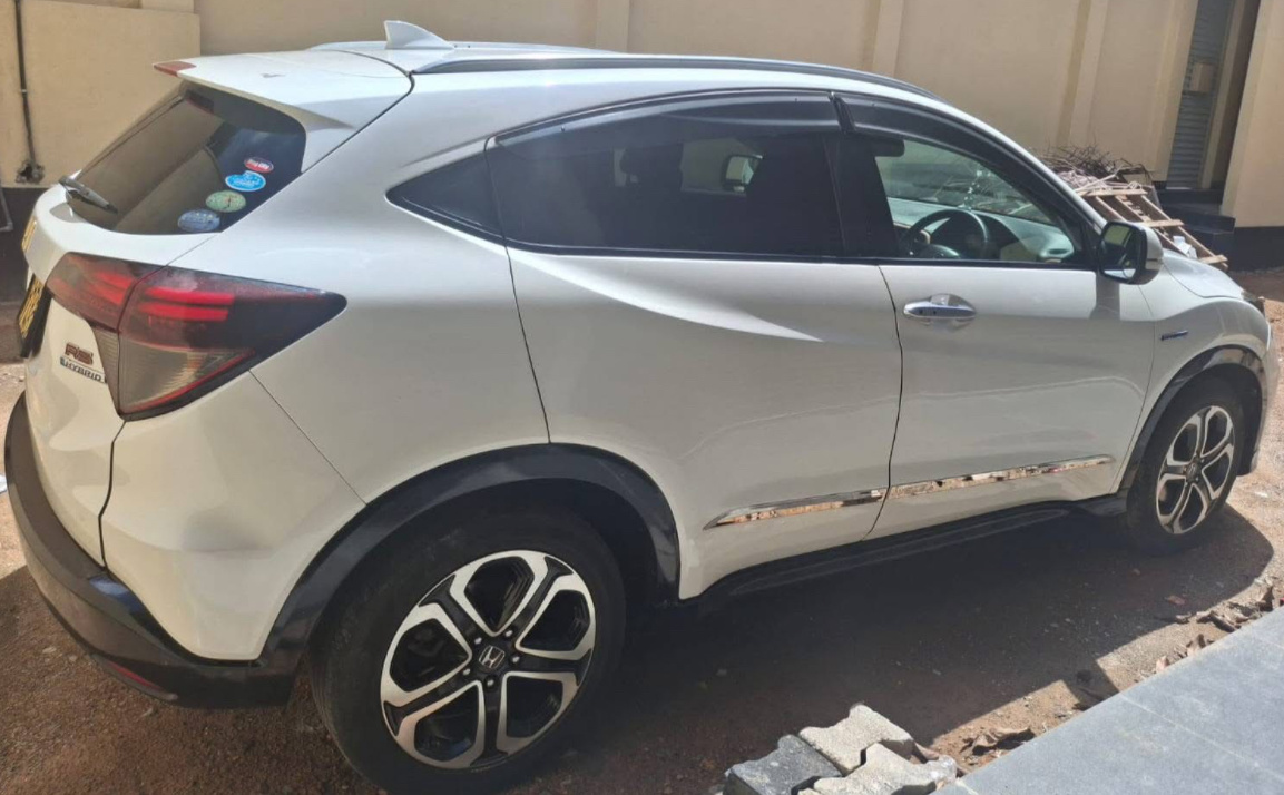 Honda Vezel 2015 - பயன்படுத்தப்பட்டது SUV sale in Sri Lanka - patpat.lk