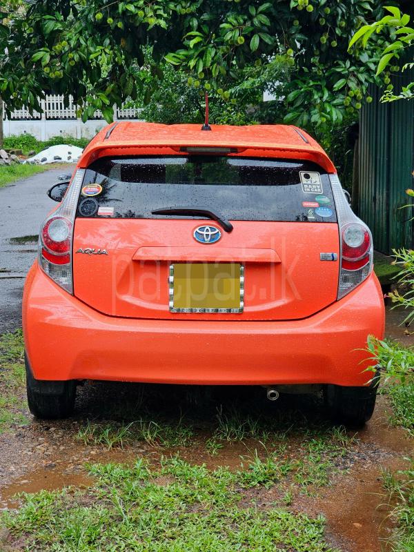 Toyota Aqua 2012 - பயன்படுத்தப்பட்டது கார் sale in Sri Lanka - patpat.lk