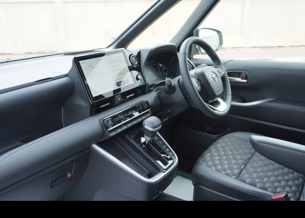 Toyota Voxy 2025 - சான்றளிக்கப்பட்டது வேன் sale in Sri Lanka - patpat.lk