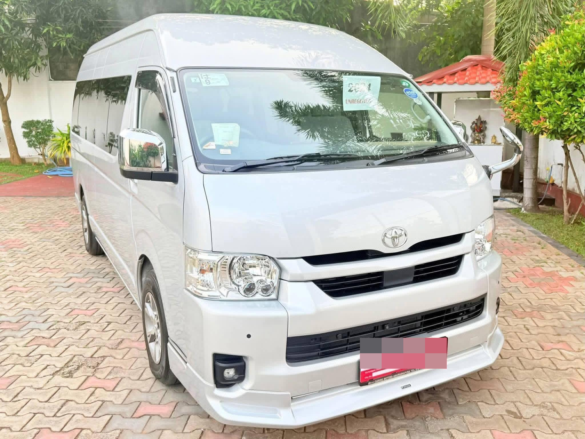 Toyota Hiace 2024 ads-image-1
