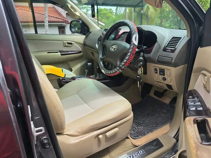 Toyota Hilux 2009 - பயன்படுத்தப்பட்டது சரக்கு போக்குவரத்து sale in Sri Lanka - patpat.lk