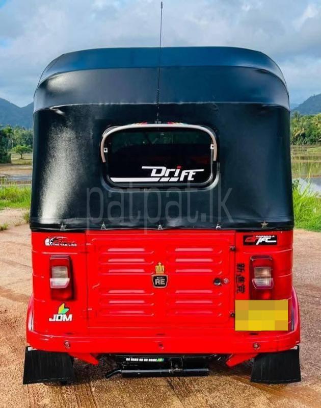 Bajaj 4 stroke 2015 - பயன்படுத்தப்பட்டது முச்சக்கர வண்டி sale in Sri Lanka - patpat.lk