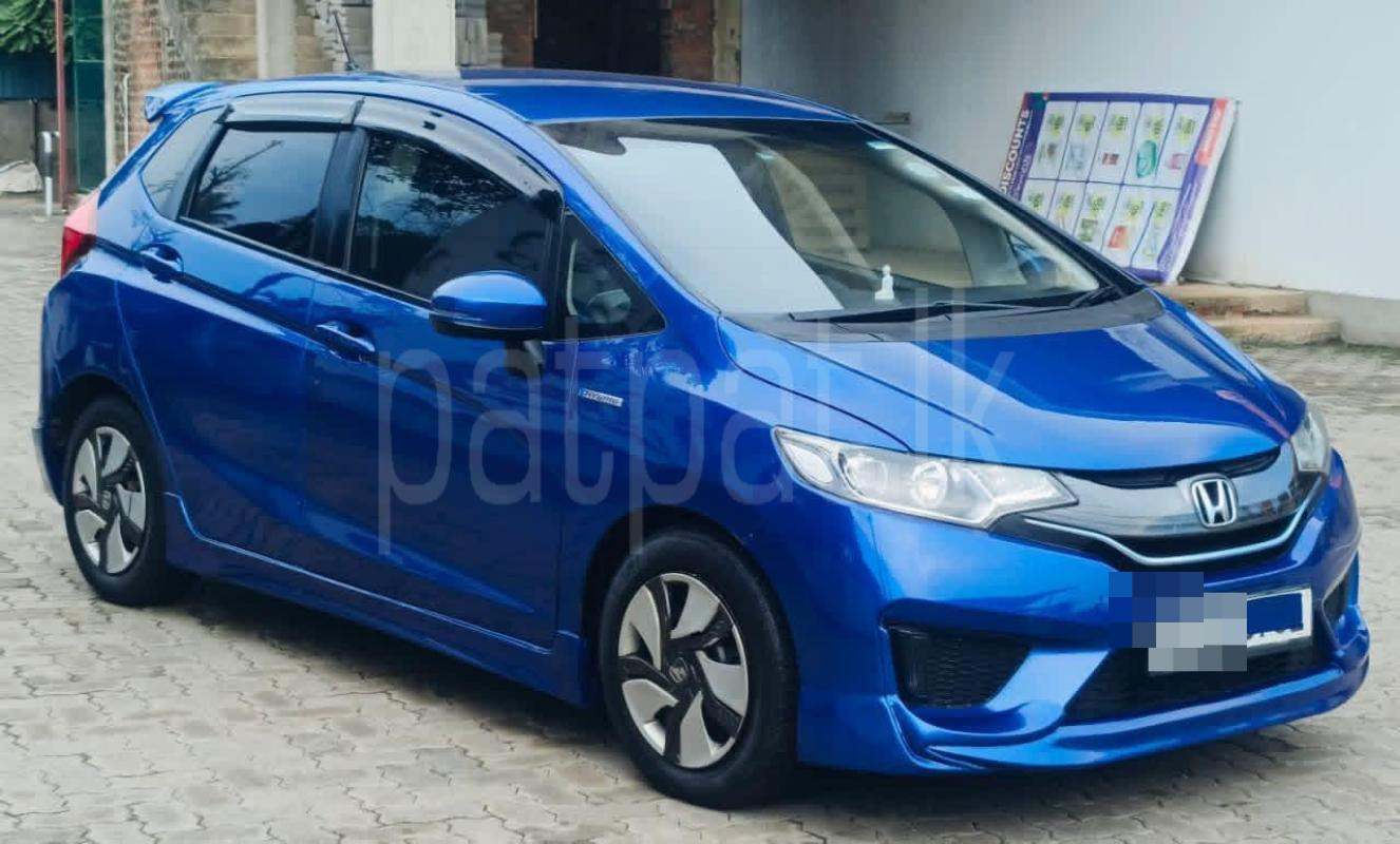 Honda Fit 2013 - மறுசீரமைக்கப்பட்டது கார் sale in Sri Lanka - patpat.lk