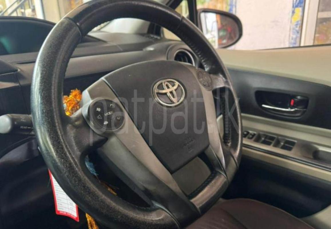 Toyota Aqua 2013 - பயன்படுத்தப்பட்டது கார் sale in Sri Lanka - patpat.lk