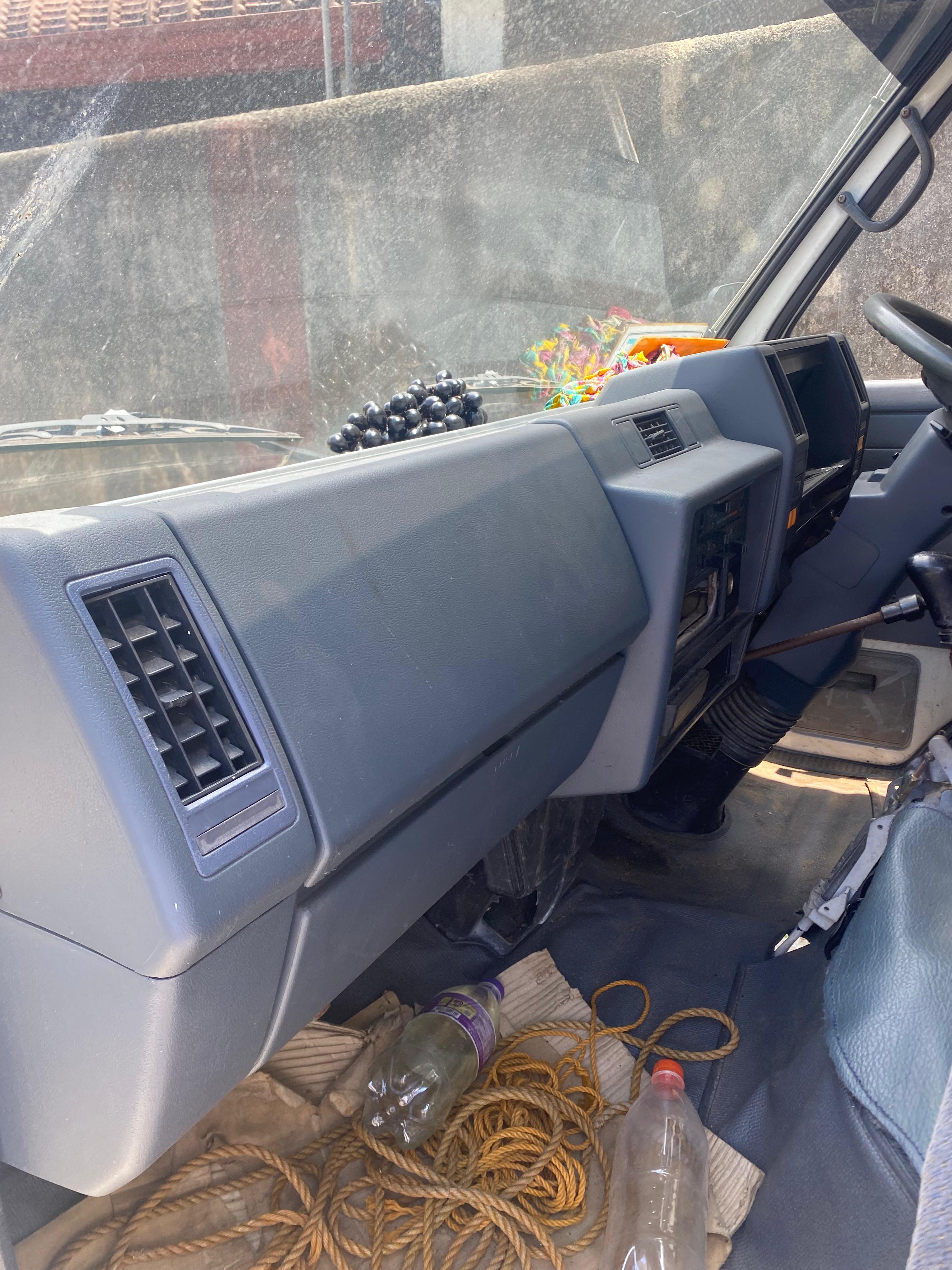 Isuzu ELF 1982 - භාවිතා කරන ලද ට්‍රක් රථය sale in Sri Lanka - patpat.lk