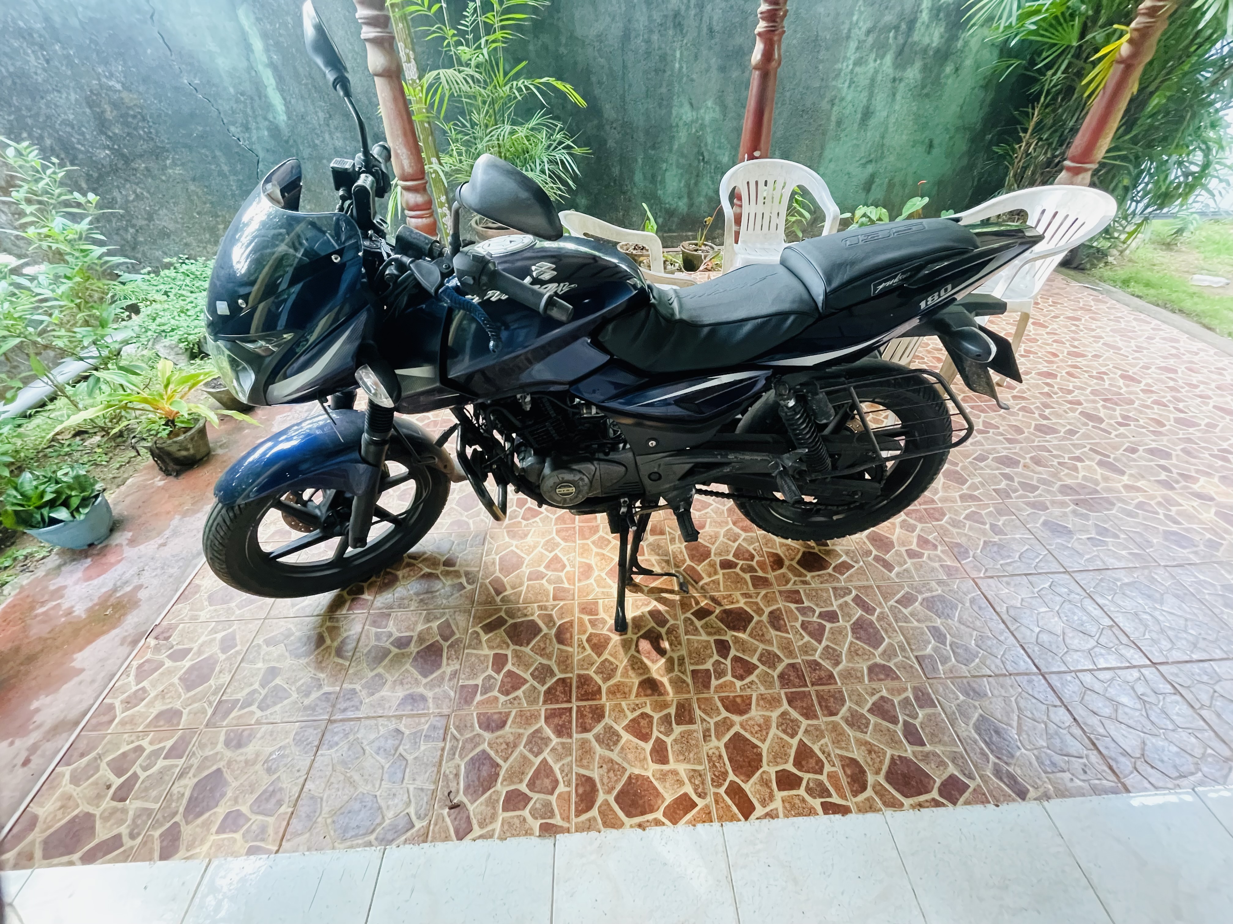 Bajaj Pulsar 2017 - பயன்படுத்தப்பட்டது பைக் sale in Sri Lanka - patpat.lk