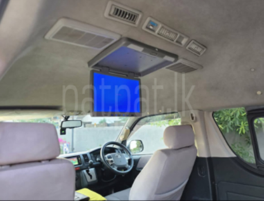 Toyota Hiace 2017 - பயன்படுத்தப்பட்டது வேன் sale in Sri Lanka - patpat.lk