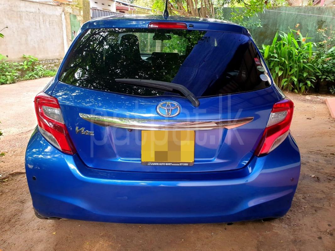 Toyota Vitz 2016 - பயன்படுத்தப்பட்டது கார் sale in Sri Lanka - patpat.lk