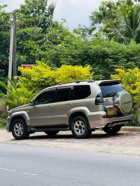 Toyota Land Cruiser Prado 2004 - பயன்படுத்தப்பட்டது SUV sale in Sri Lanka - patpat.lk
