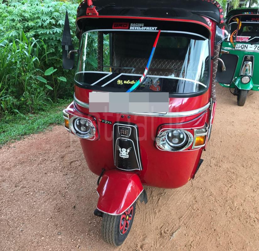 Bajaj Three Wheel 2012 - භාවිතා කරන ලද ත්‍රිරෝද රථය sale in Sri Lanka - patpat.lk