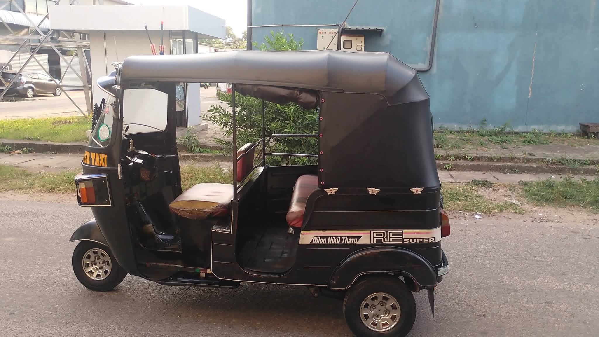 Bajaj Three Wheel 2011 - பயன்படுத்தப்பட்டது முச்சக்கர வண்டி sale in Sri Lanka - patpat.lk