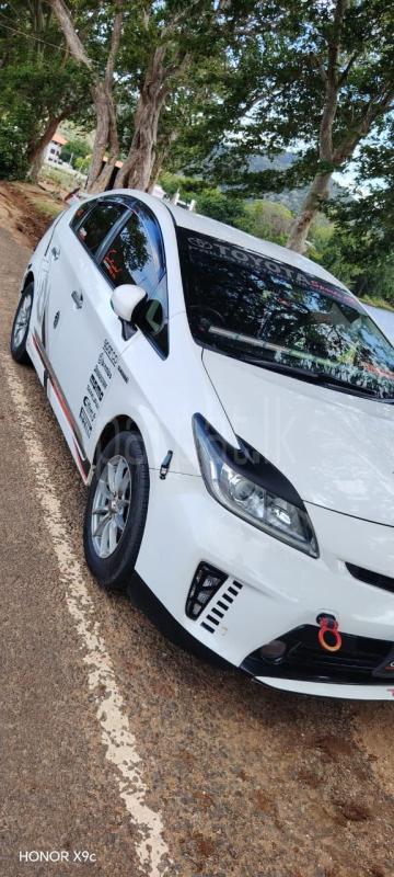 Toyota Prius 2014 - பயன்படுத்தப்பட்டது கார் sale in Sri Lanka - patpat.lk