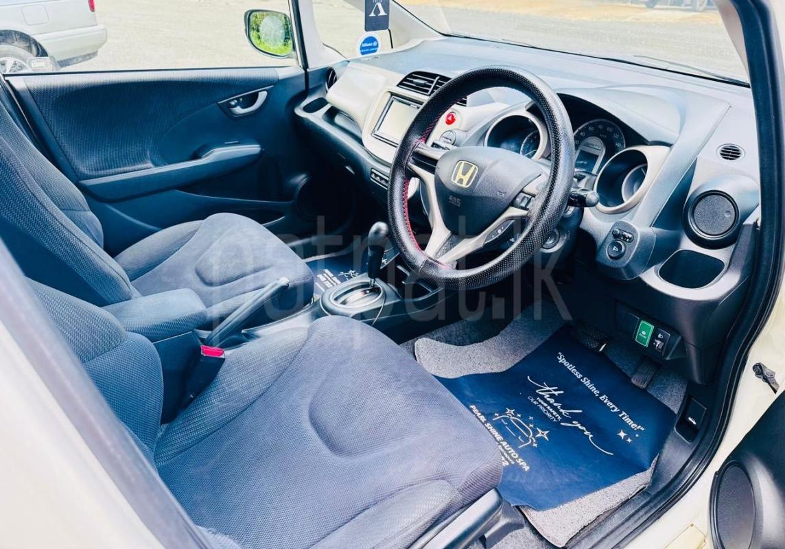 Honda Fit 2012 - பயன்படுத்தப்பட்டது கார் sale in Sri Lanka - patpat.lk
