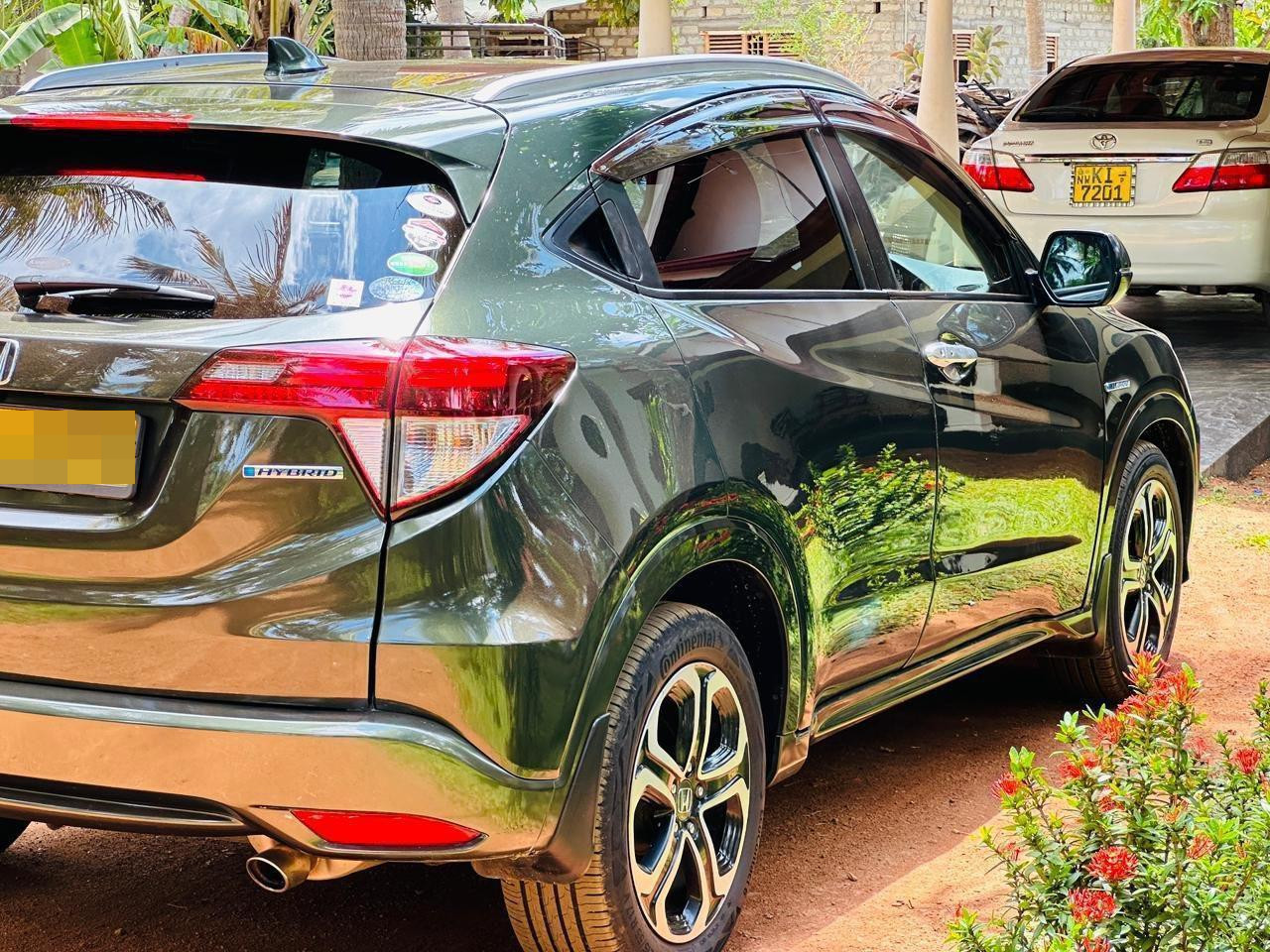 Honda Vezel 2015 - பயன்படுத்தப்பட்டது SUV sale in Sri Lanka - patpat.lk