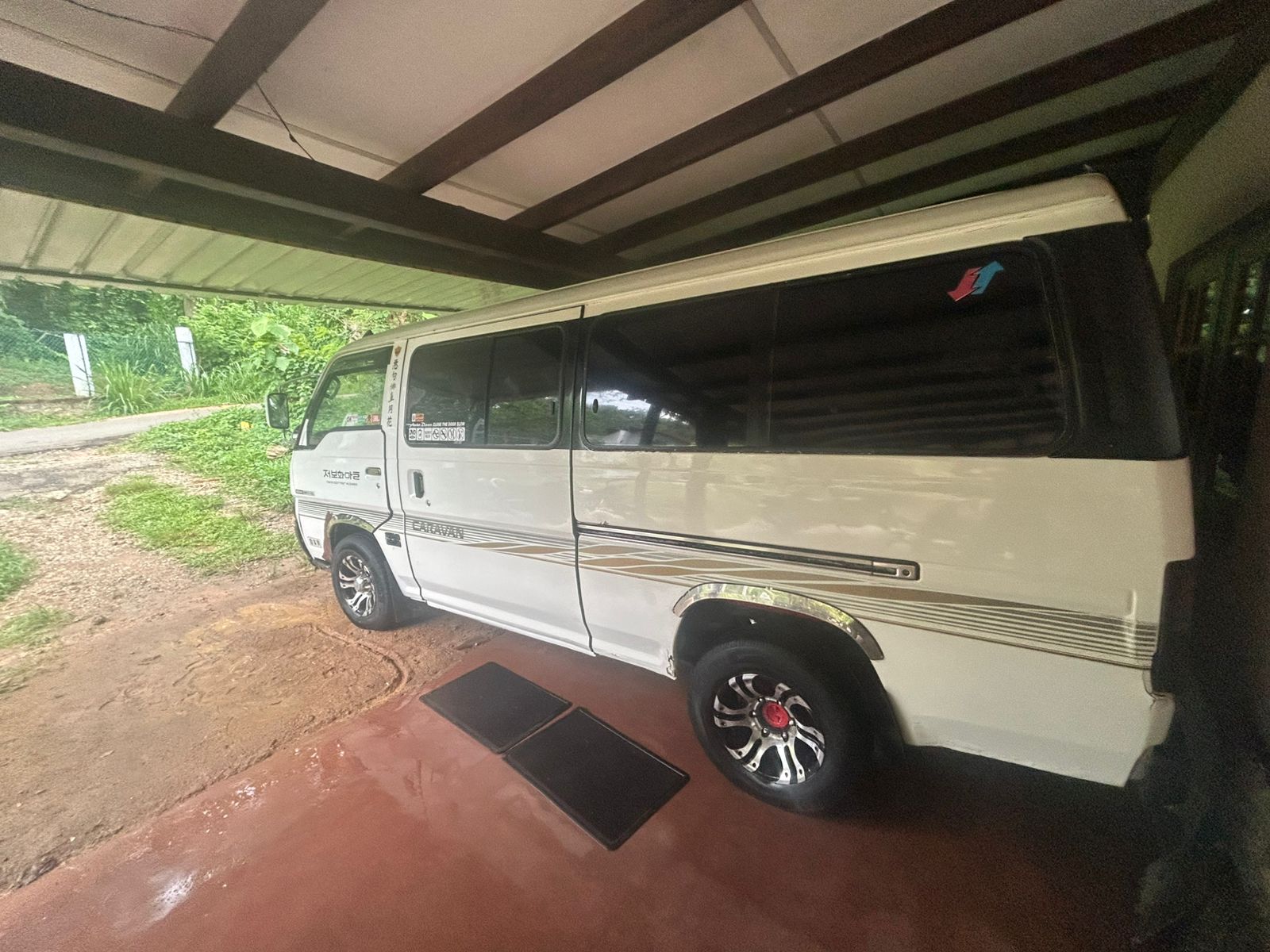 Nissan Caravan 1992 - பயன்படுத்தப்பட்டது வேன் sale in Sri Lanka - patpat.lk