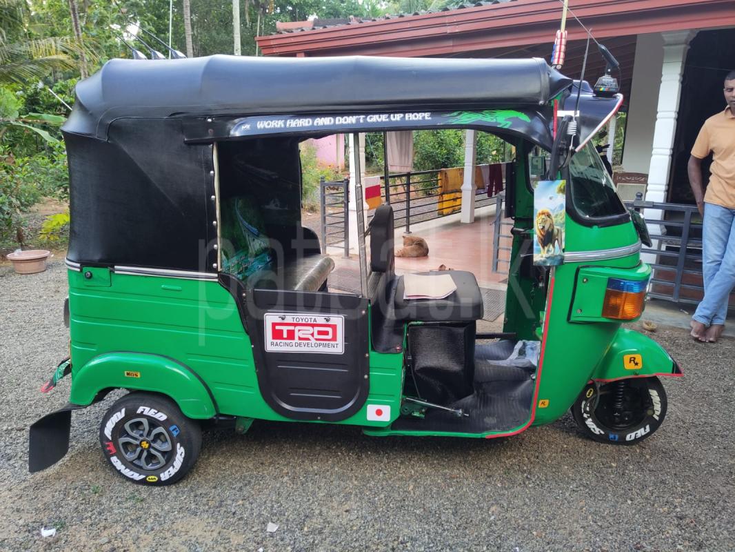 Bajaj Three Wheel 2013 - භාවිතා කරන ලද ත්‍රිරෝද රථය sale in Sri Lanka - patpat.lk