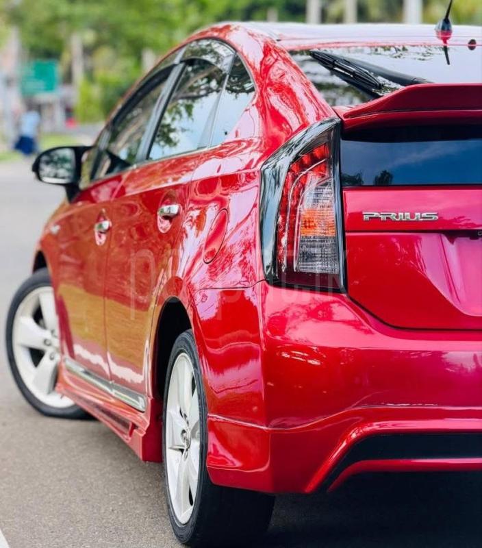 Toyota Prius 2013 - பயன்படுத்தப்பட்டது கார் sale in Sri Lanka - patpat.lk
