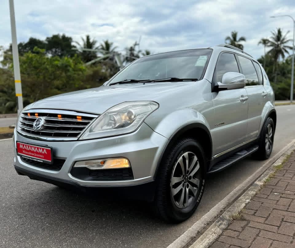 SsangYong Rexton 2015 - Used SUV sale in Sri Lanka - patpat.lk