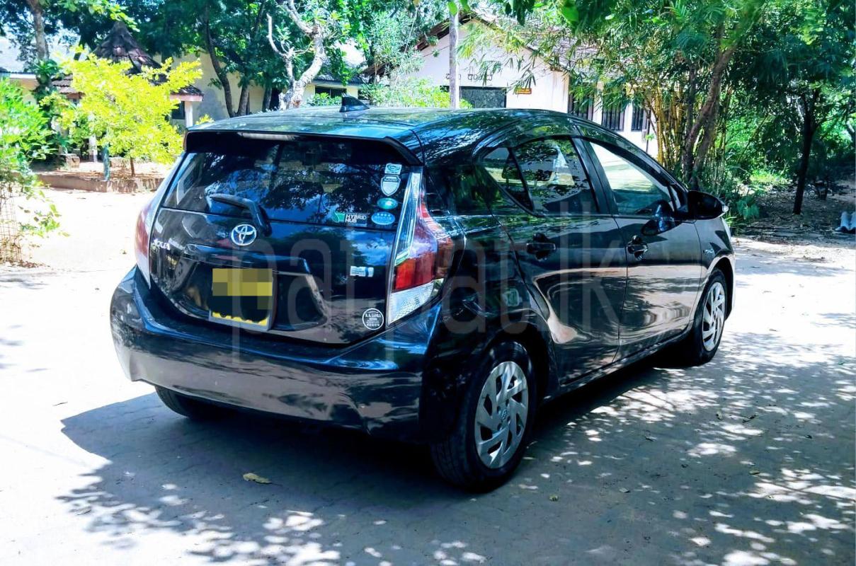 Toyota Aqua 2015 - Used Car sale in Sri Lanka - patpat.lk