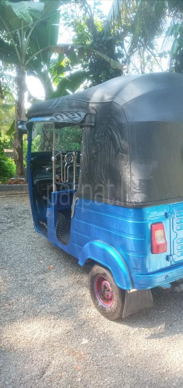 Bajaj Three Wheel 2015 - Reconditioned Three wheeler sale in Sri Lanka - patpat.lk