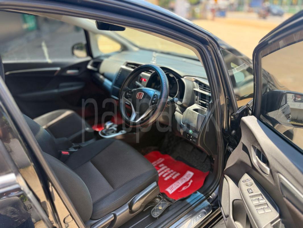 Honda Fit 2014 - பயன்படுத்தப்பட்டது கார் sale in Sri Lanka - patpat.lk