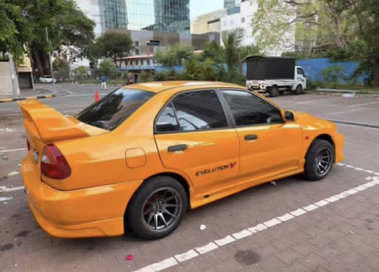 Mitsubishi Lancer 2000 - Used Car sale in Sri Lanka - patpat.lk