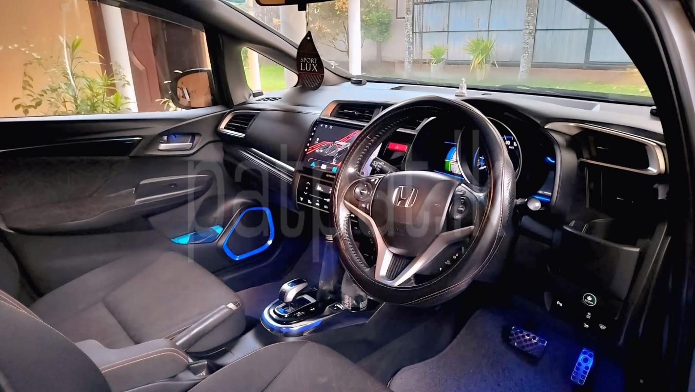 Honda Fit 2013 - பயன்படுத்தப்பட்டது கார் sale in Sri Lanka - patpat.lk