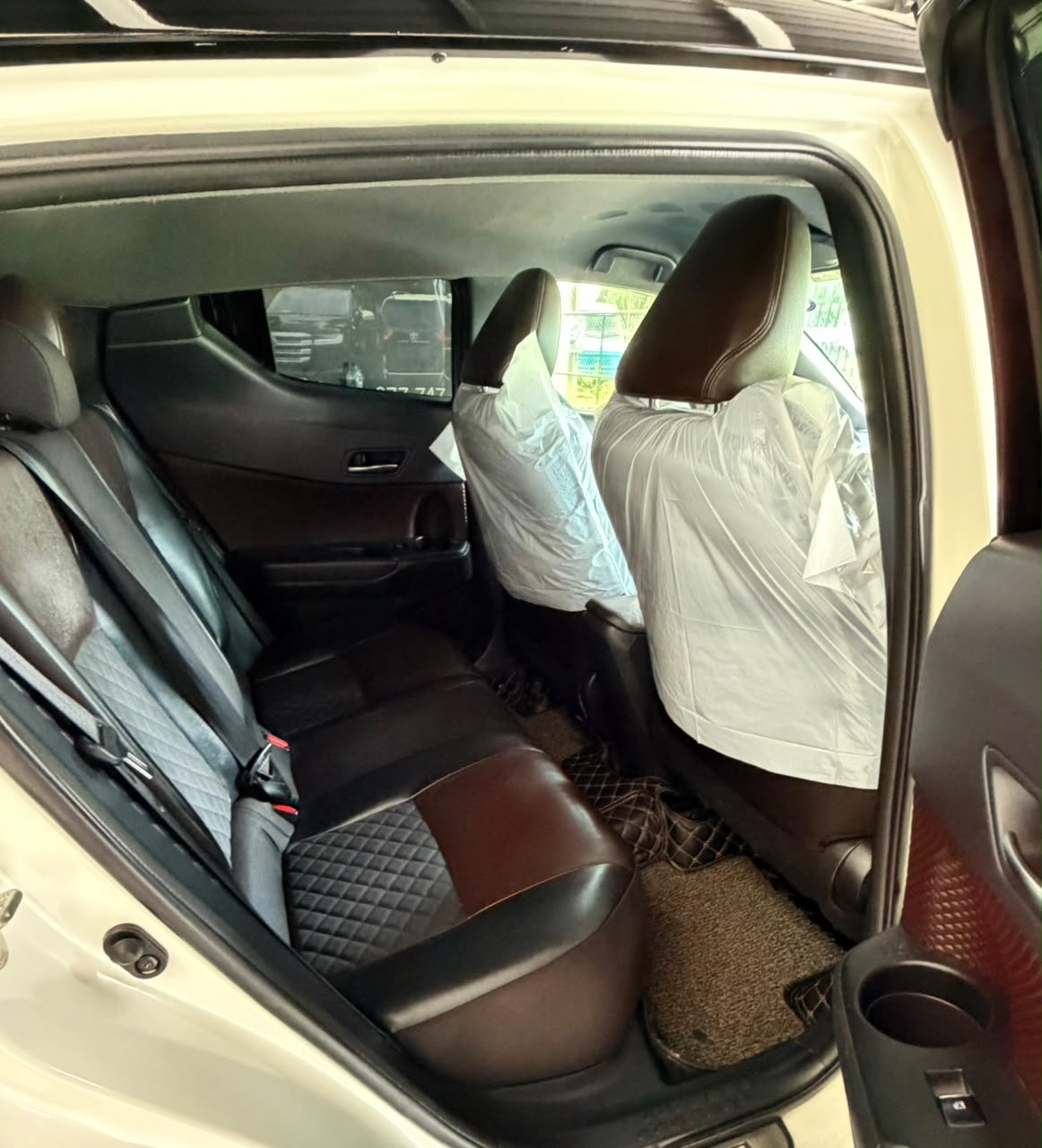 Toyota CHR 2018 - பயன்படுத்தப்பட்டது SUV sale in Sri Lanka - patpat.lk